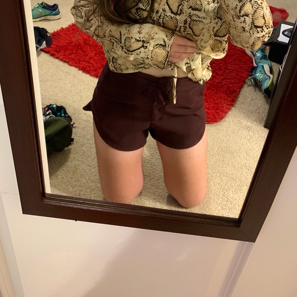 H&M Maroon Tie Shorts - Picture 7 of 7